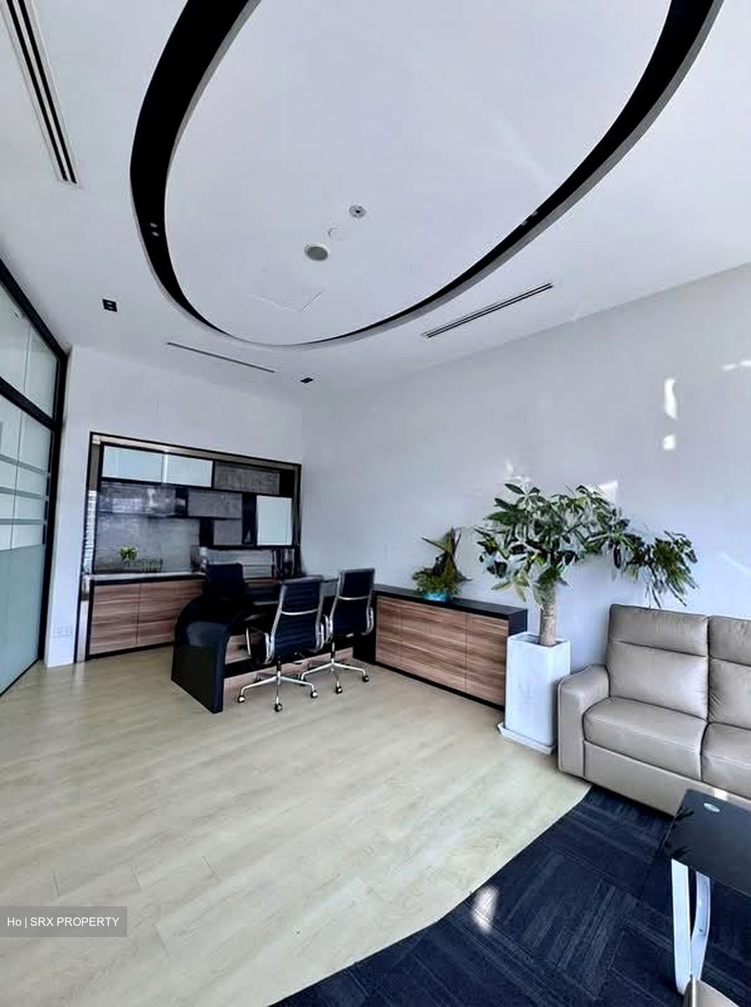 Oxley Tower (D1), Office #531646781